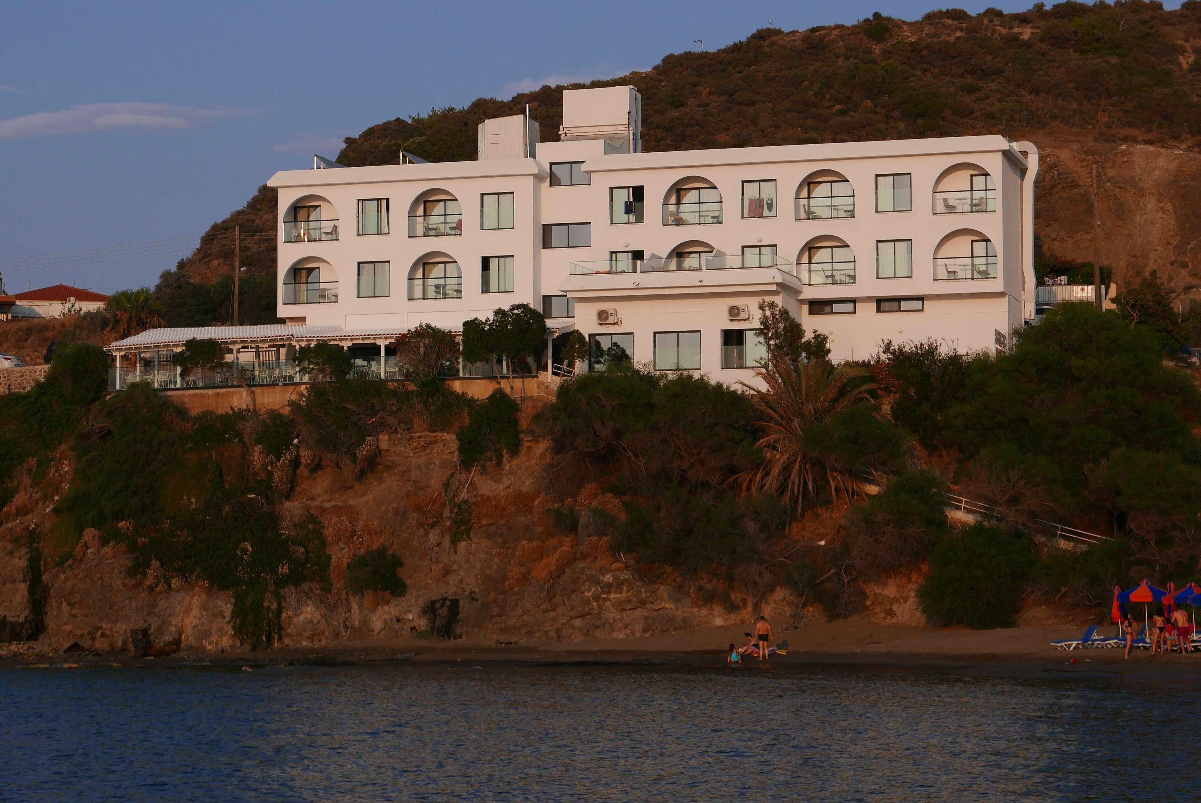 E.J. Pyrgos Bay Hotel Exteriér fotografie