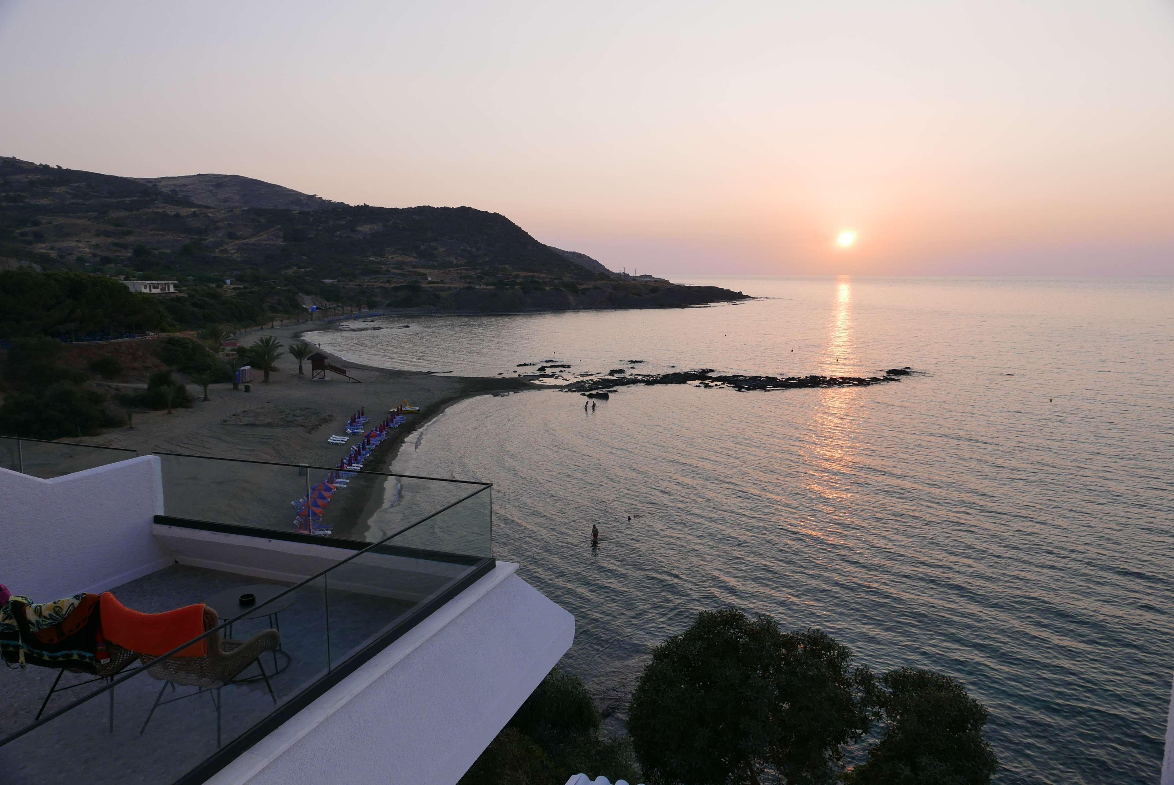 E.J. Pyrgos Bay Hotel Exteriér fotografie